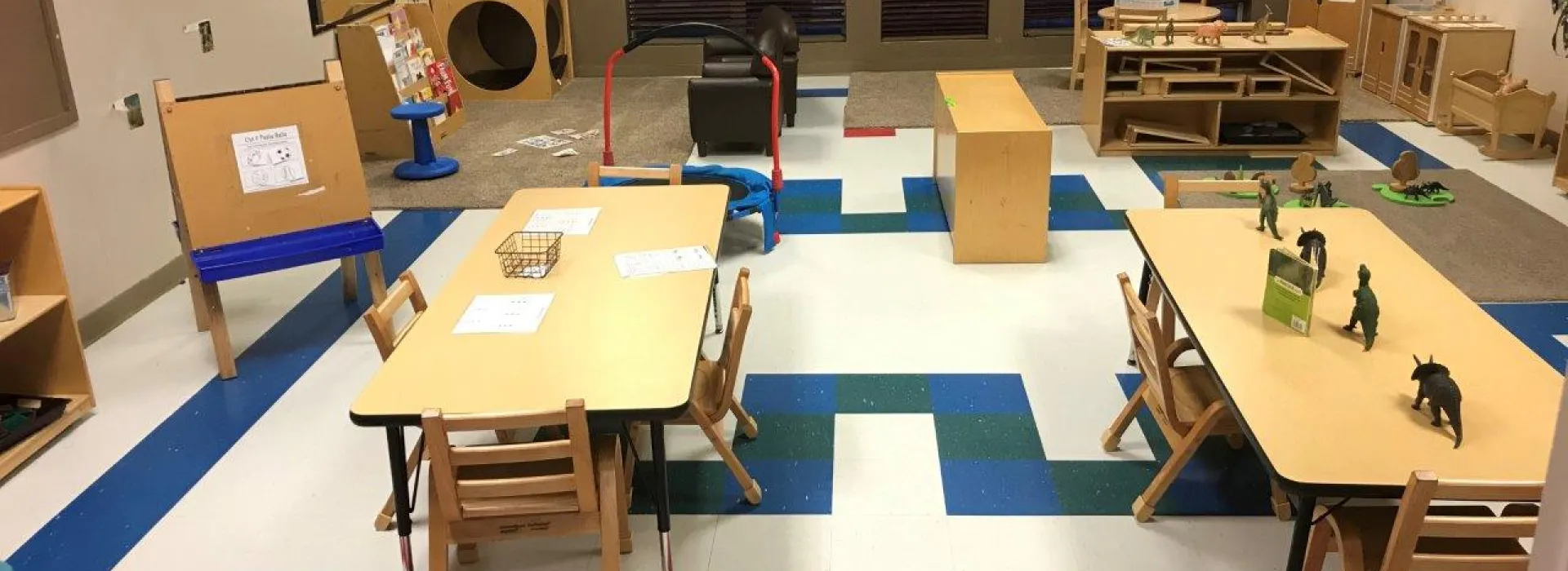 Cornerview Main room 2